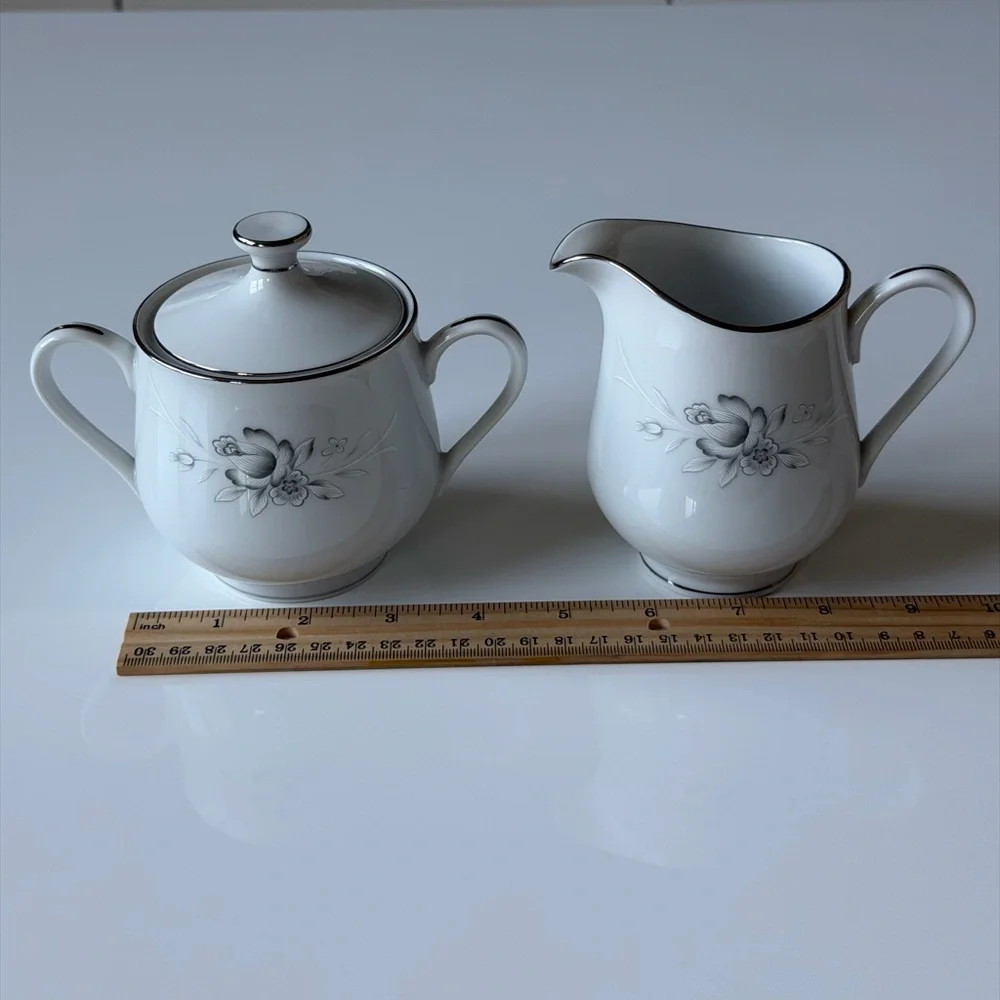 Elegant Sango Morena Japen Porcelain White Floral Creamer and Sugar Bowl Set